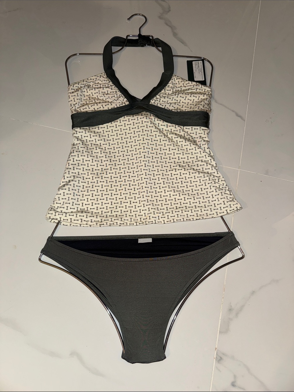 YATCH TANKINI CLASSY STYLE Cream Logo Print Halter Tankini with Gray Trim